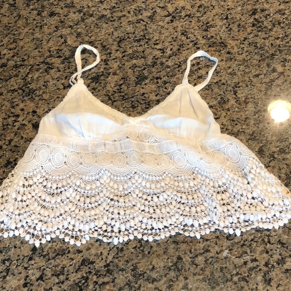 COPY - Gorgeous lacey cropped tank